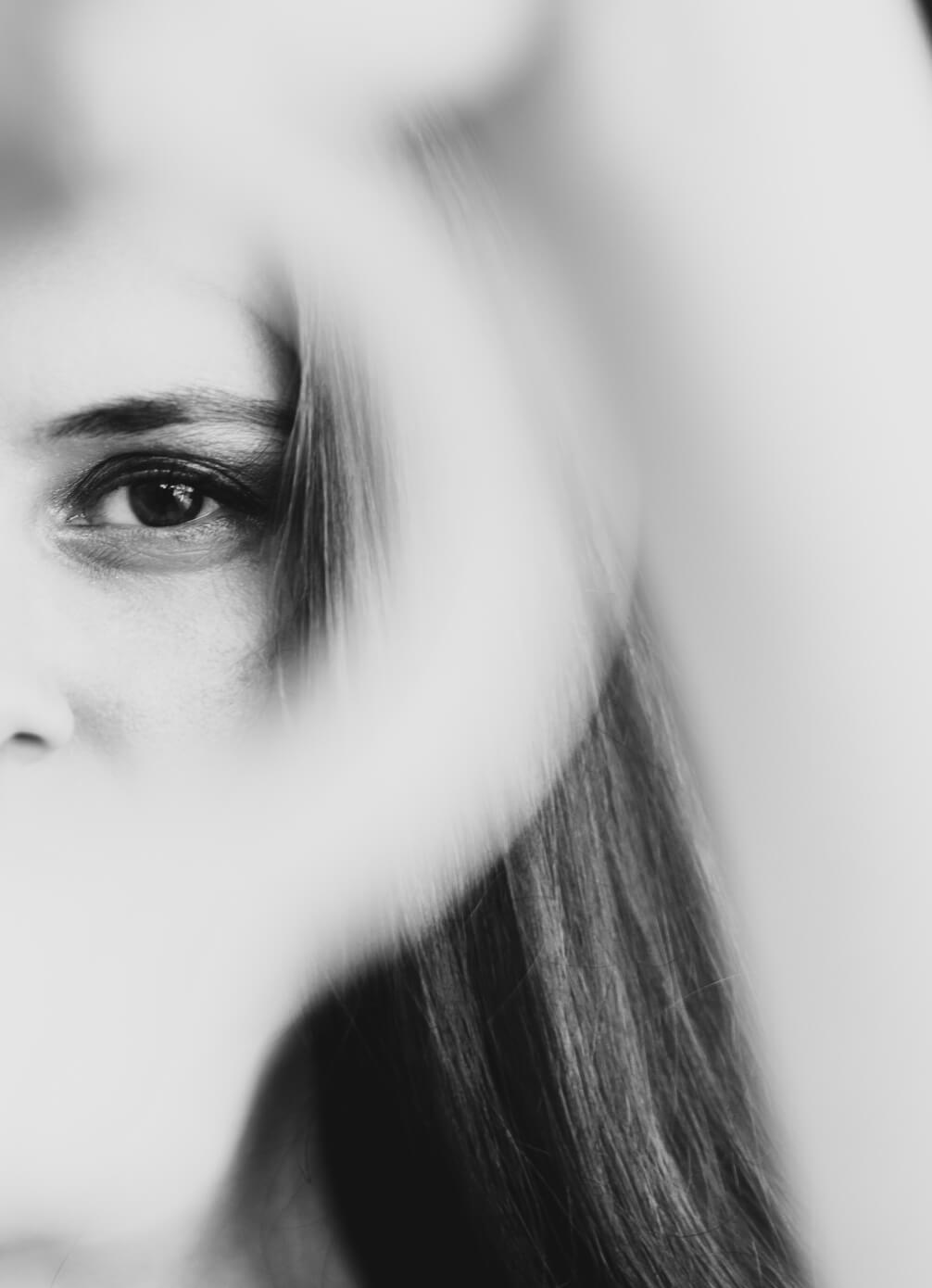 Dominatrix Demeter DeLune article BERLINABLE