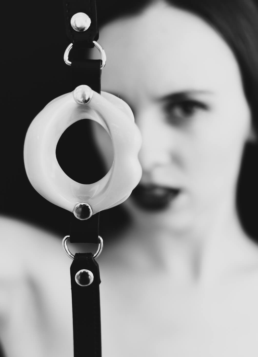 Dominatrix Demeter DeLune article BERLINABLE