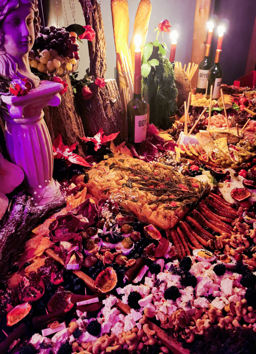 Berlin Cabaret Cravache food play