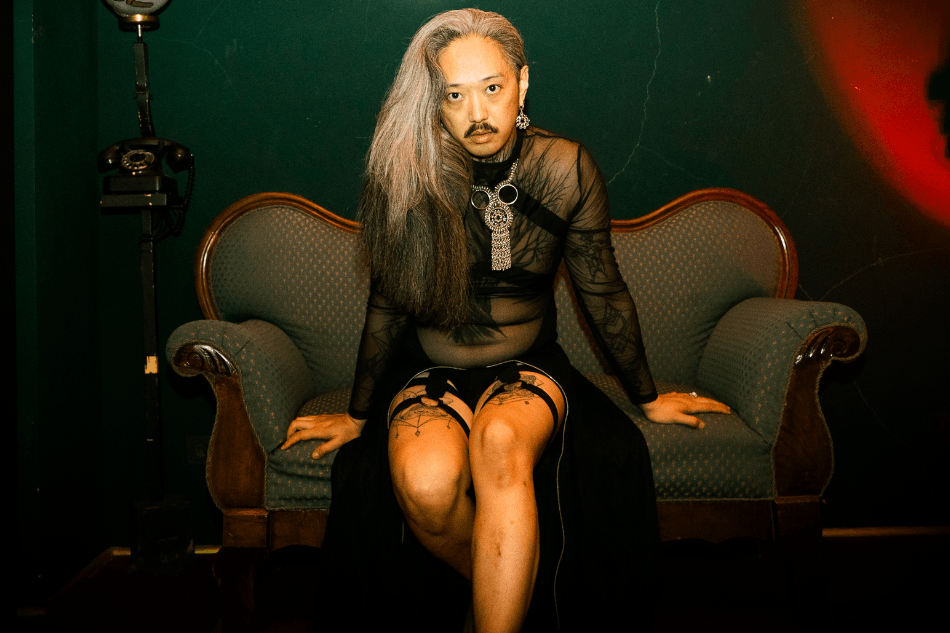 curating intimate experiences Ron Hades