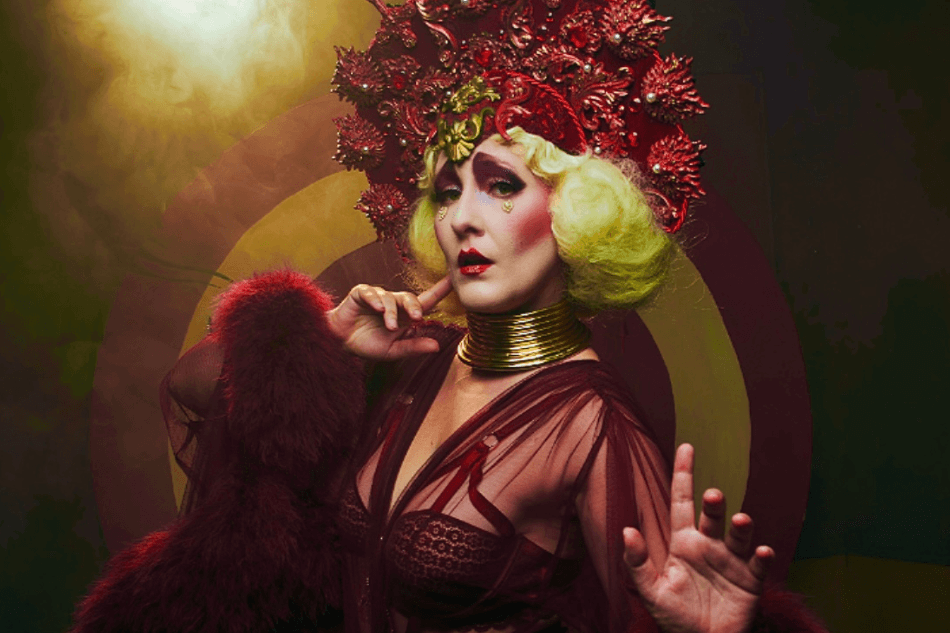 Ballhaus cabaret performance kabaret klub
